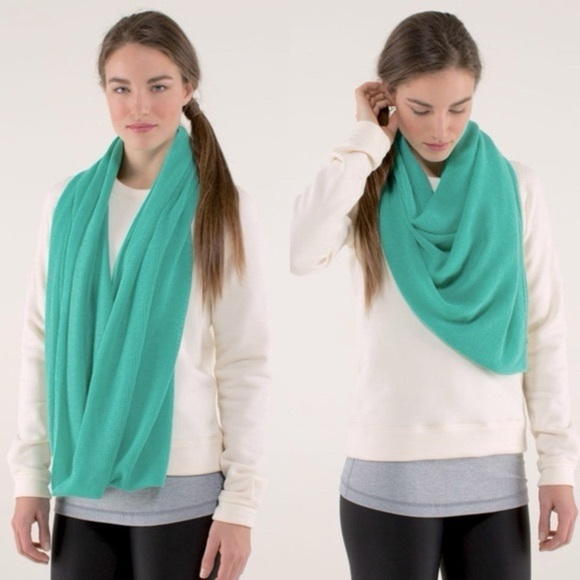 Lululemon Om Onward infinity Scarf Heathered Bali Breeze - Picture 1 of 5
